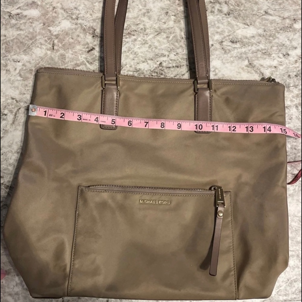 Micheal Kors shoulder bag